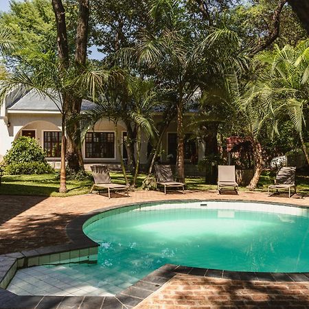 Jacaranda Lodge Victoria Falls Exterior foto